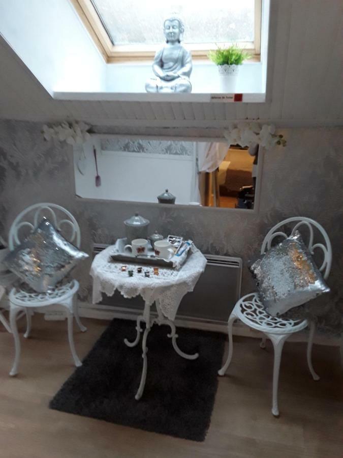 Moulin De La Civiere Bed & Breakfast Kergrist-Moelou Eksteriør bilde